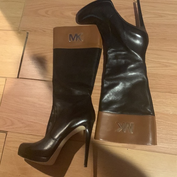 High heels from micheal kors - Picture 2 of 3